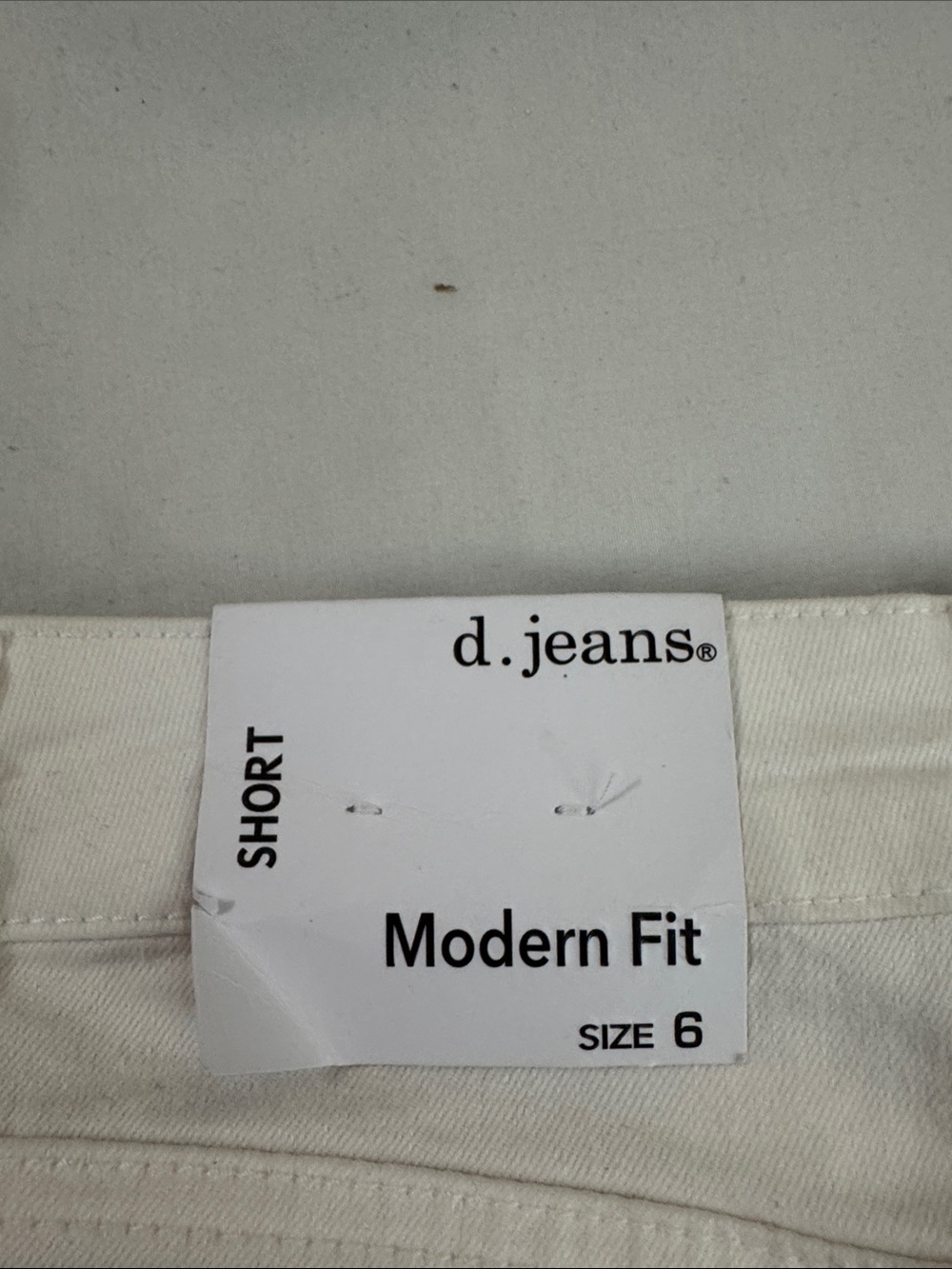 d. jeans Modern Fit Short ladies Jean shorts- Blinding White